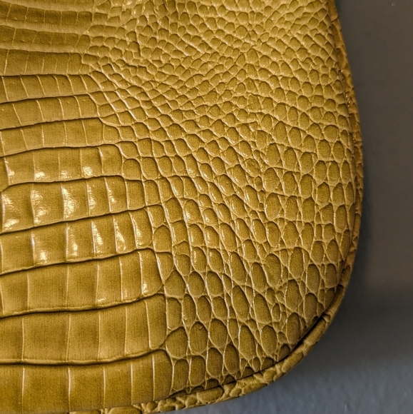 Urban Outfitters Mustard Yellow Snakeskin Print Faux Leather Purse Bag - Picture 2 of 8